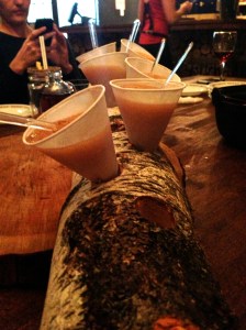 La tire est servie dans un sorbet de pomme.  C'est tout simplement succulent! 